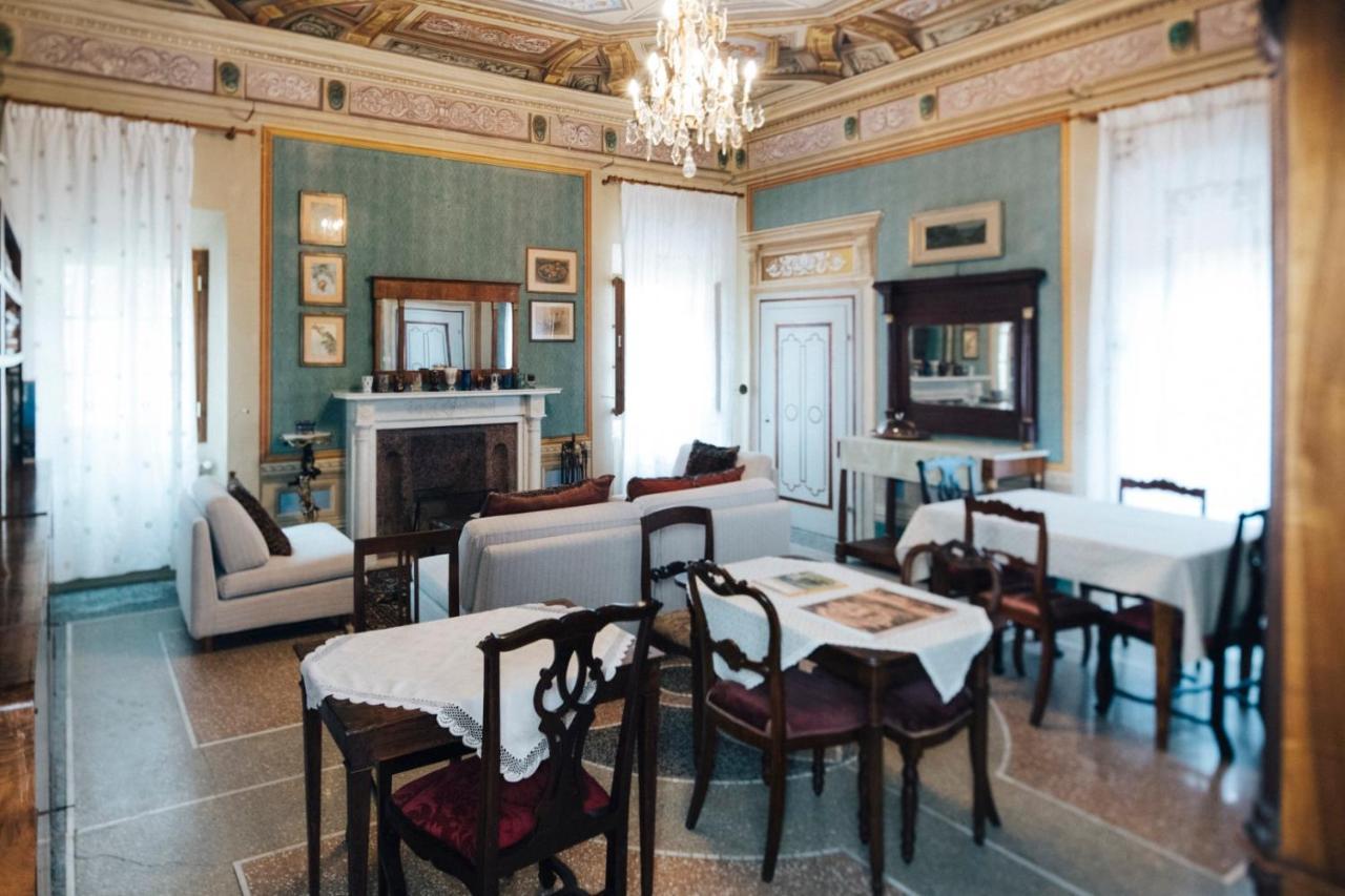 Villa Moris Bed And Breakfast Tavarnelle Val di Pesa ภายนอก รูปภาพ